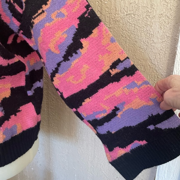 Jodifl Camouflage Sweater - Picture 4 of 4